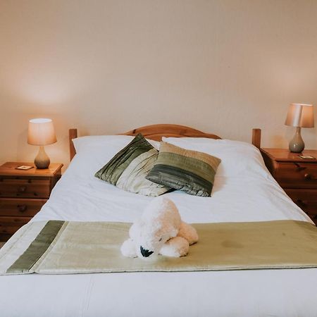 The White Bear Bed and Breakfast Devizes Εξωτερικό φωτογραφία