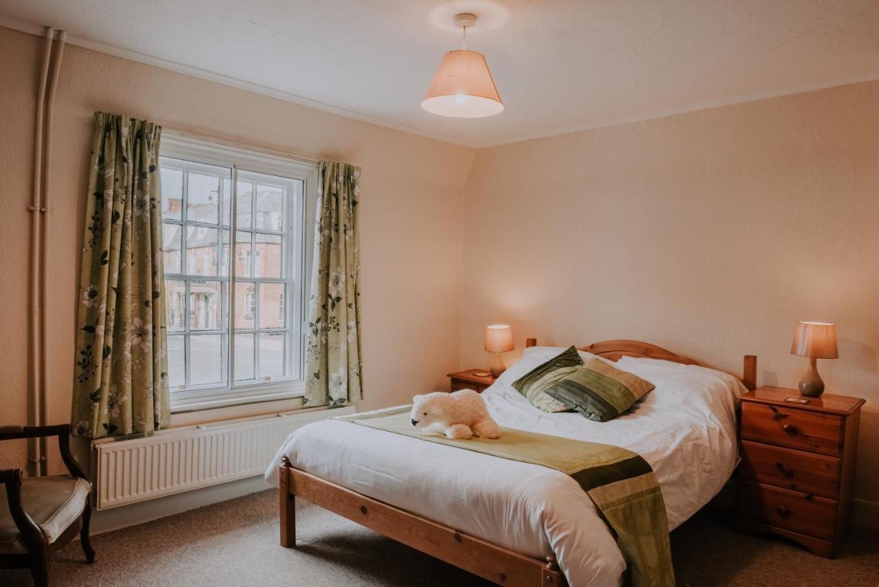 The White Bear Bed and Breakfast Devizes Εξωτερικό φωτογραφία