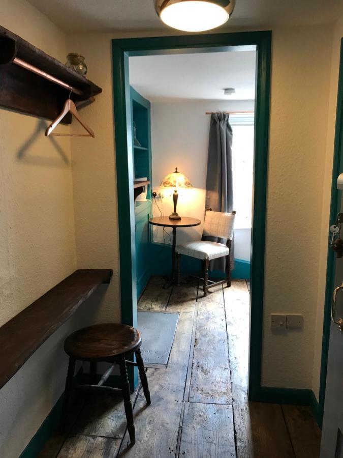 The White Bear Bed and Breakfast Devizes Εξωτερικό φωτογραφία