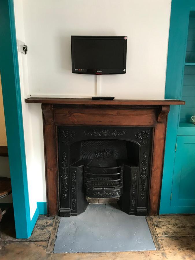 The White Bear Bed and Breakfast Devizes Εξωτερικό φωτογραφία