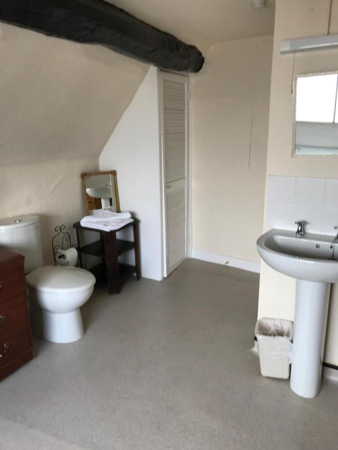 The White Bear Bed and Breakfast Devizes Εξωτερικό φωτογραφία